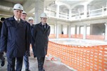 Bakan Çağatay Kılıç, İlkadım Gençlik Merkezi'nin inşaatını gezdi.