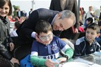 Bakan Çağatay Kılıç, İstiklal İlköğretim Okulu öğrencileri ile sohbet etti.