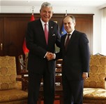 Gençlik ve Spor Bakanı Akif Çağatay Kılıç, 62. Hükümette Avrupa Birliği Bakanı olarak görev alan Volkan Bozkır'a hayırlı olsun ziyaretinde bulundu.