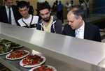 Gençlik ve Spor Bakanı Akif Çağatay Kılıç, KYK Tahsin Banguoğlu Öğrenci Yurdu'nda düzenlenen iftar yemeği programına katıldı.